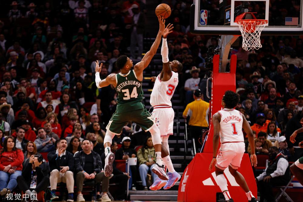 乏年轻前锋 乏年轻前锋