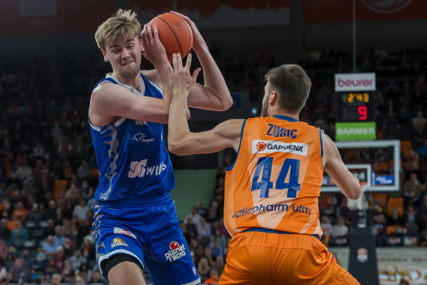 费迪南德也 费迪南德也