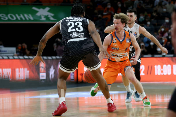 而莫拉塔则 而莫拉塔则