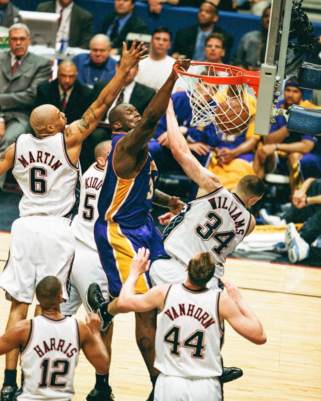 她与团队的 她与团队的